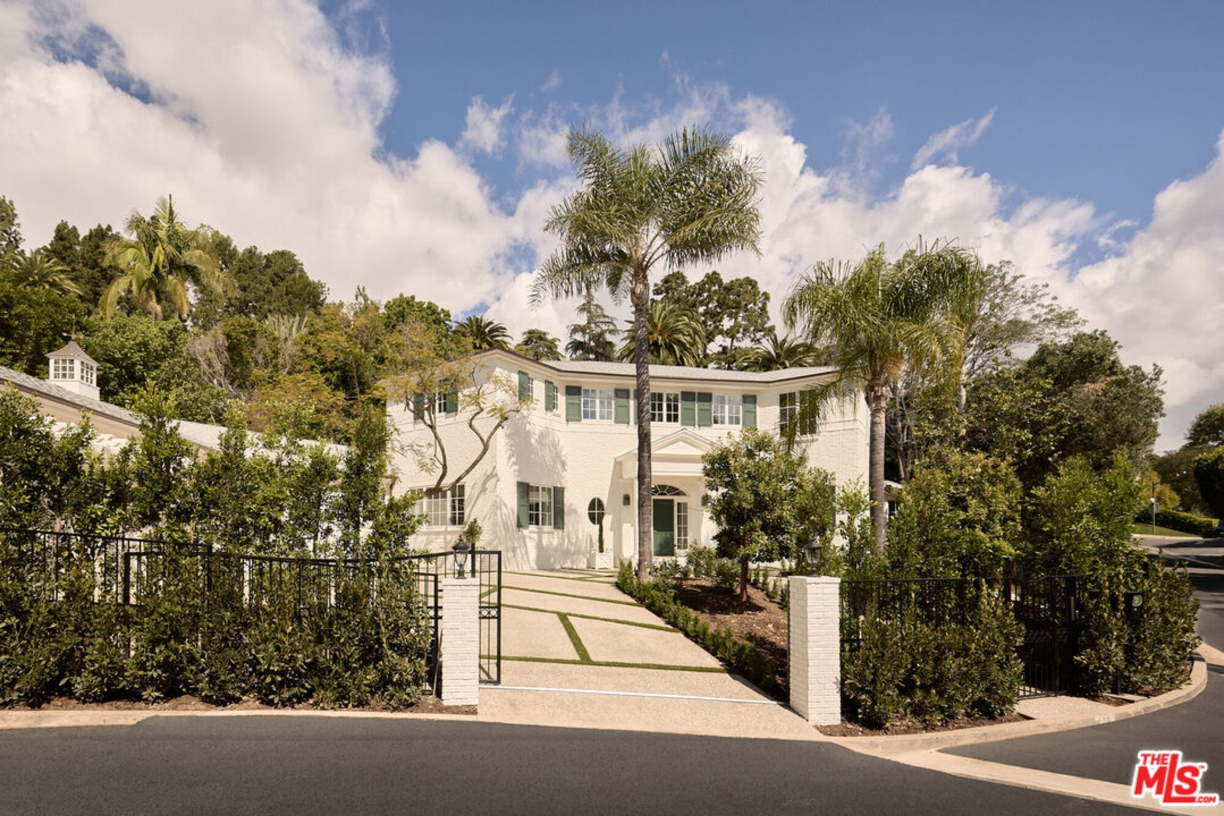 Exterior of 31 Oakmont Dr, Los Angeles, a Carolwood Estates listing