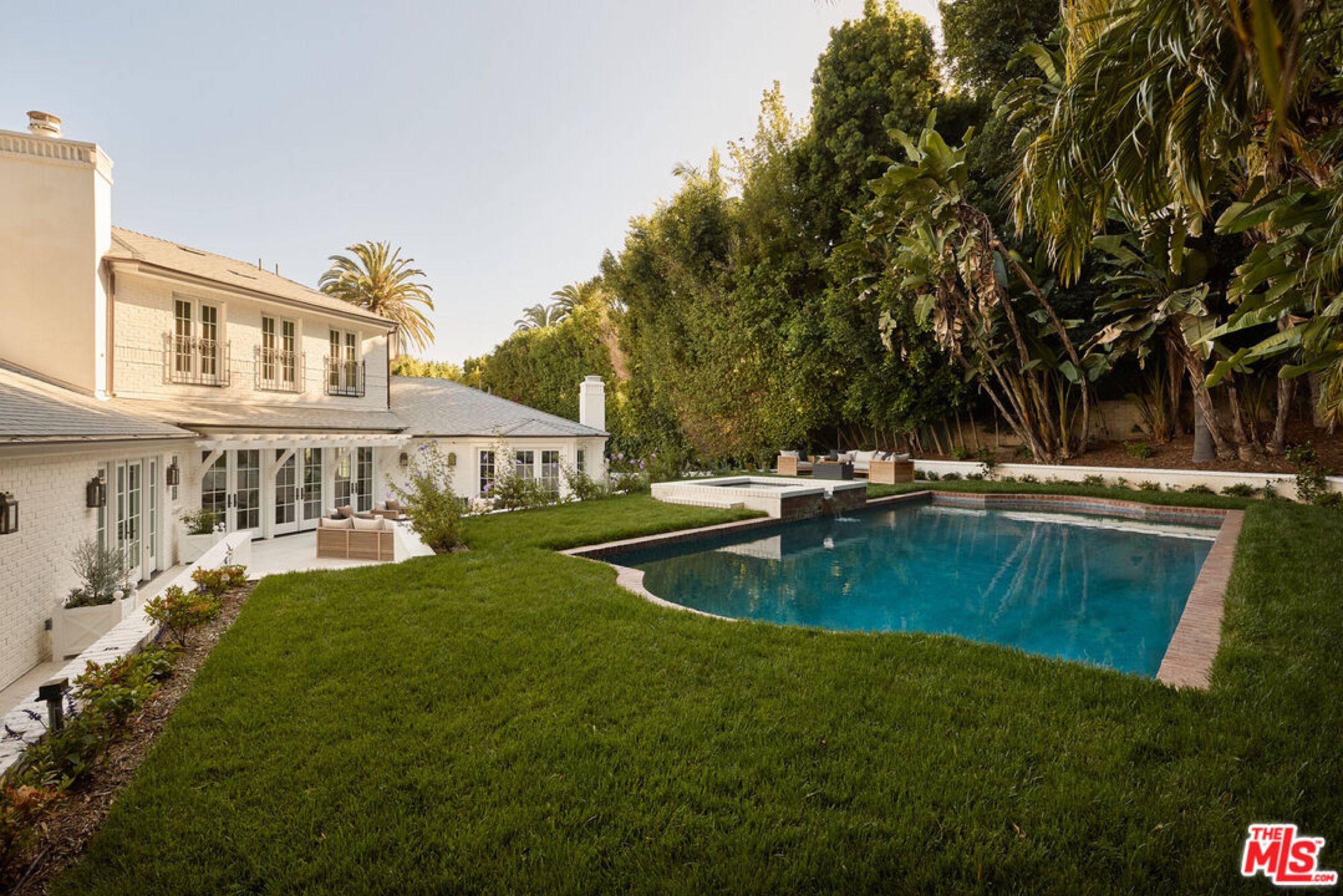 Interior or garden of 31 Oakmont Dr, Los Angeles, a Carolwood Estates listing