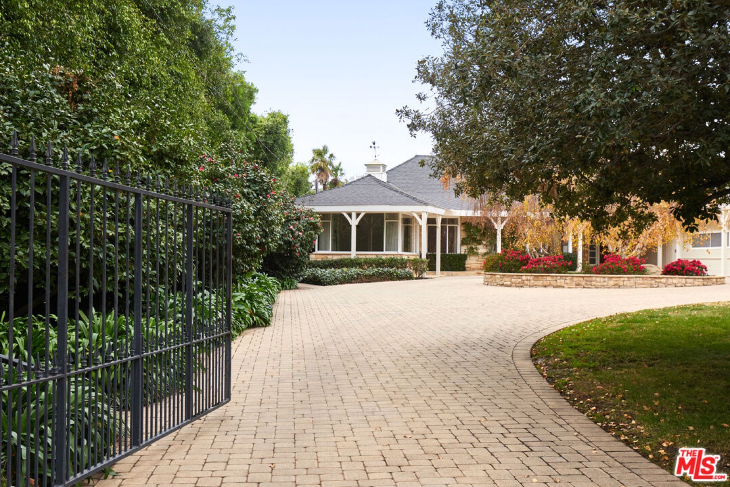 Interior or garden of 501 N Rockingham Ave, Los Angeles, a Carolwood Estates listing